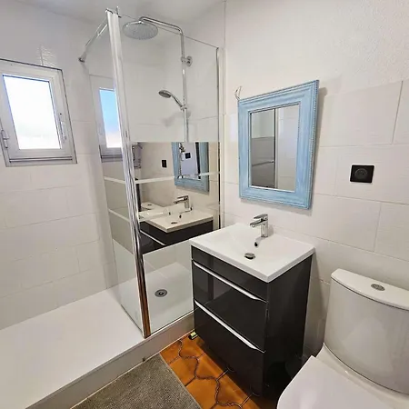 Bel Appartement, 4 Couchages, Lumineux, 500 M De La Et Des Commerces...